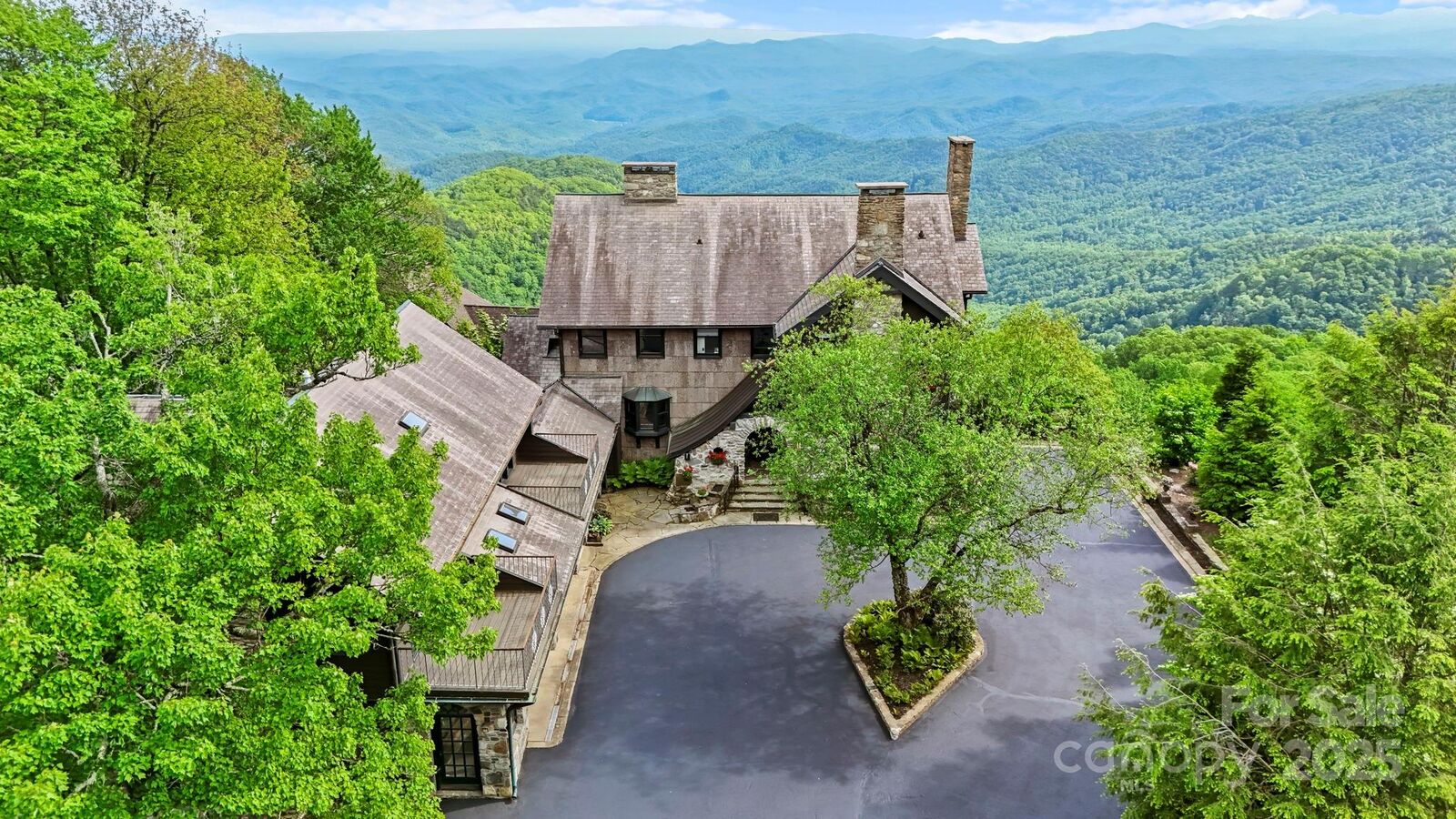 Property Photo:  1245 Laurel Lane  NC 28605 