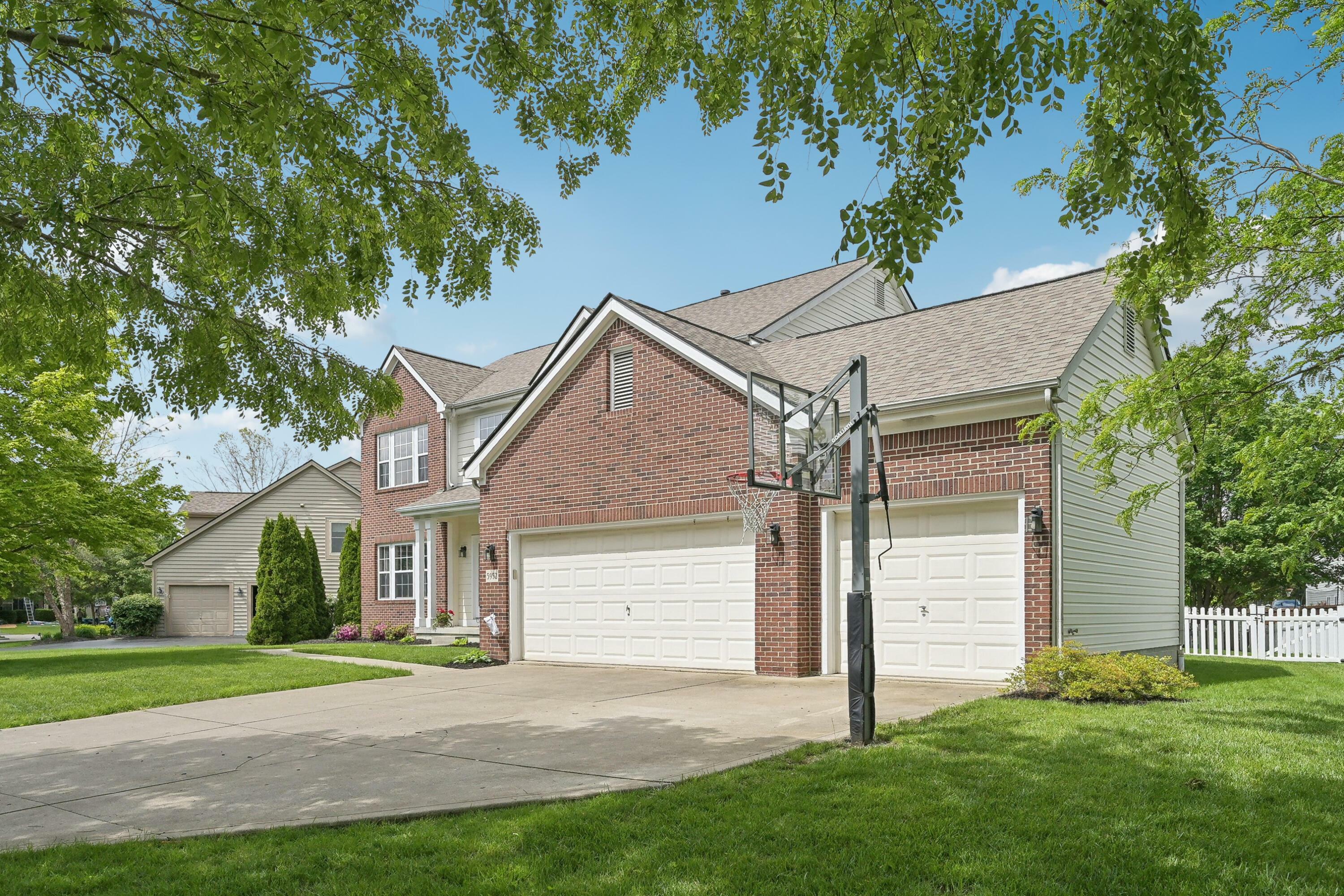 Property Photo: 5952 Hampton Corners S OH 43026