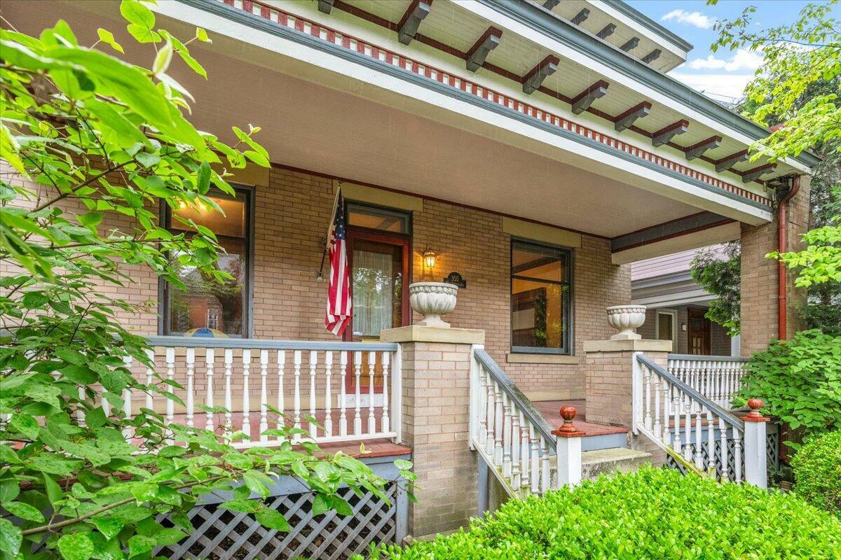 Property Photo:  355 W 7th Avenue  OH 43201 