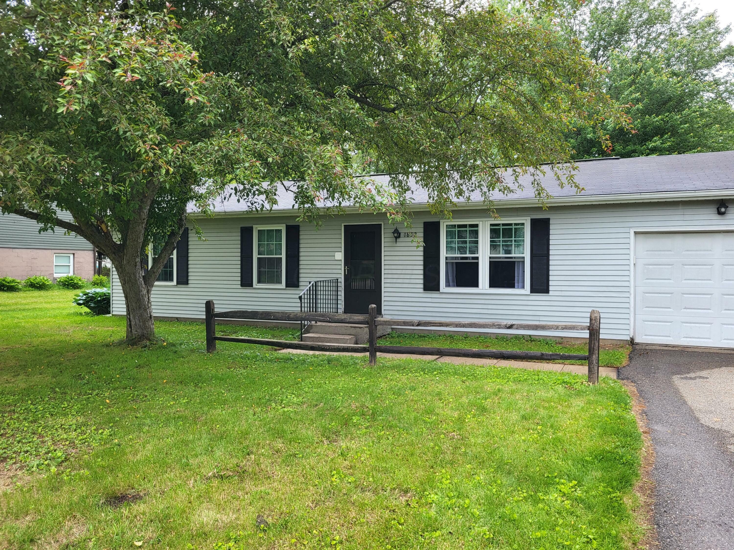 Property Photo:  1852 Churchill Downs Road  OH 43055 