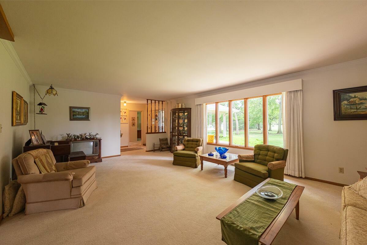 Property Photo: 8430 Patterson Road OH 43026