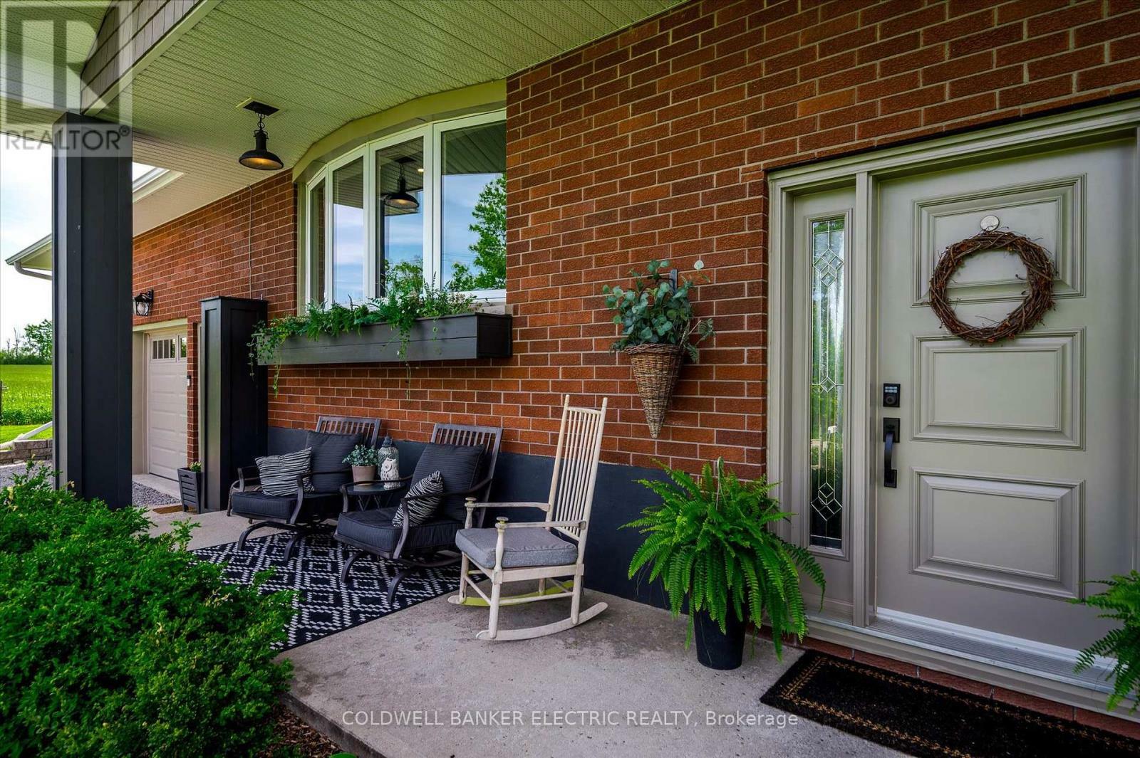 Property Photo: 164 Islay Road ON K0M 2T0