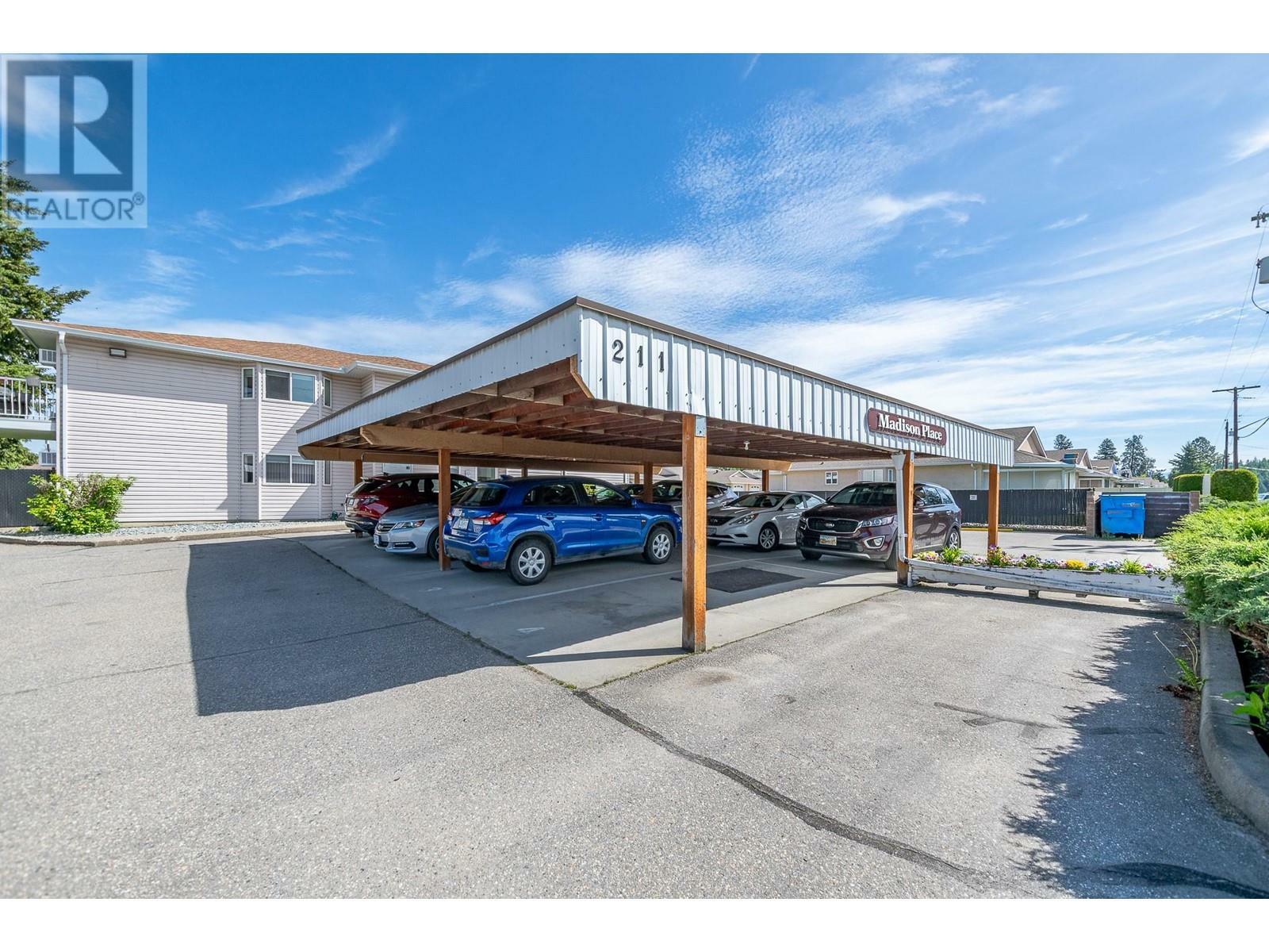 Property Photo: 211 Kildonan Avenue 214 BC V0E 1V2