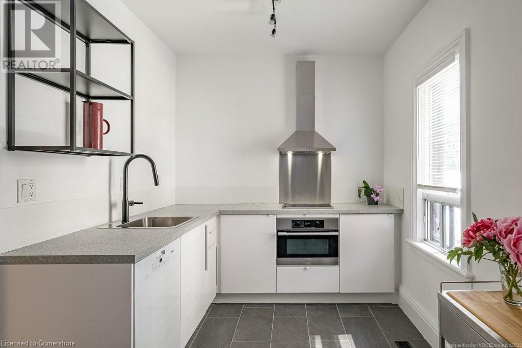 Property Photo: 132 Caroline Street South 2 ON L8P 3K8