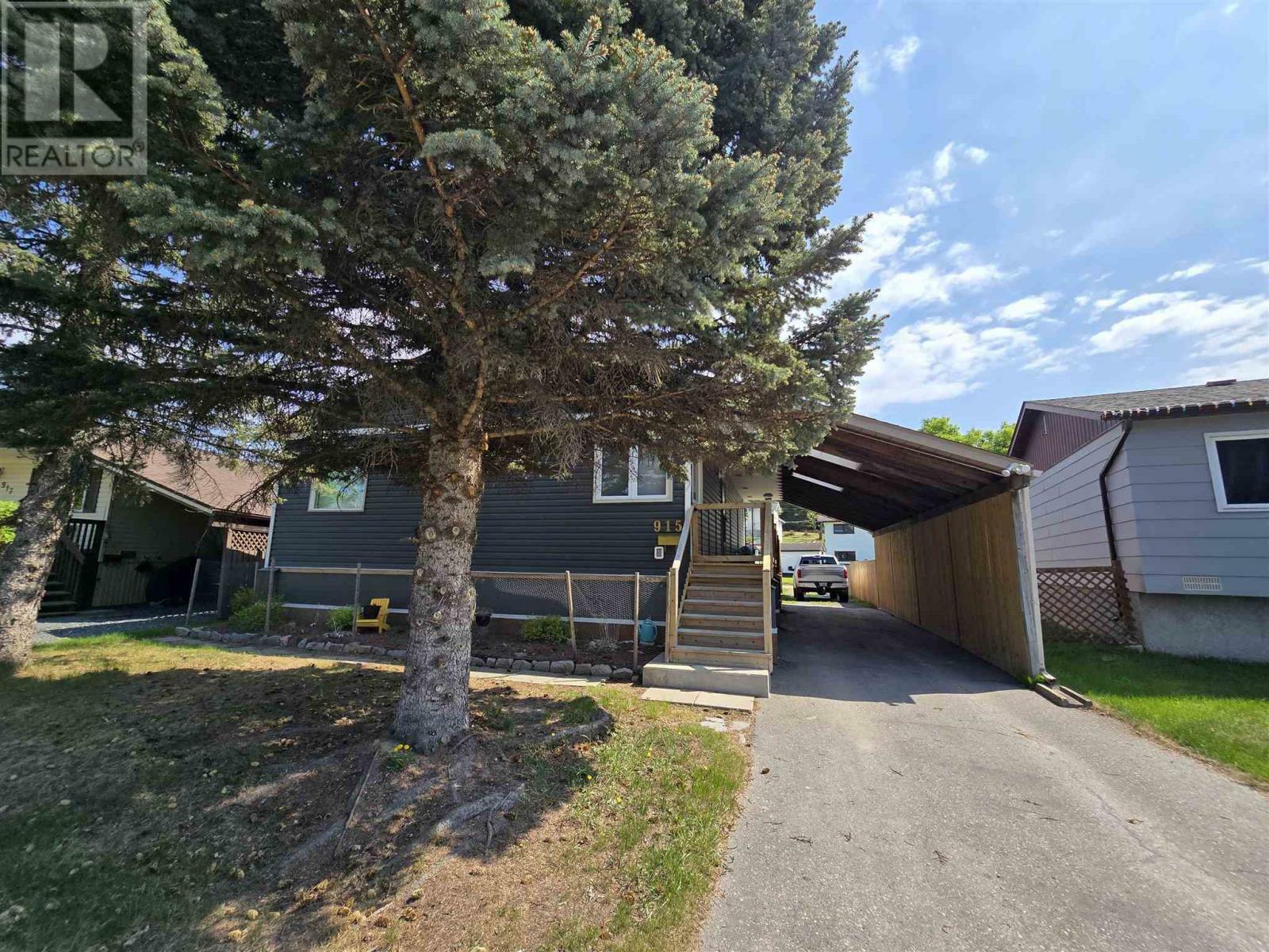 Property Photo: 915 Valley Dr ON P9N 4A9