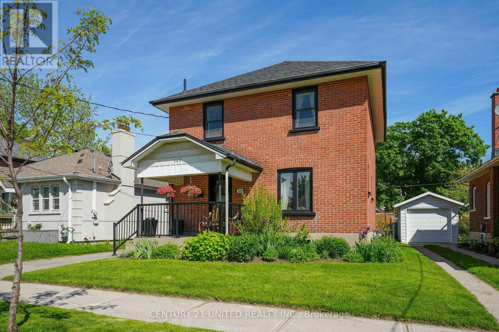 Photo de la propriété: 548 Douglas Avenue ON K9J 4L1