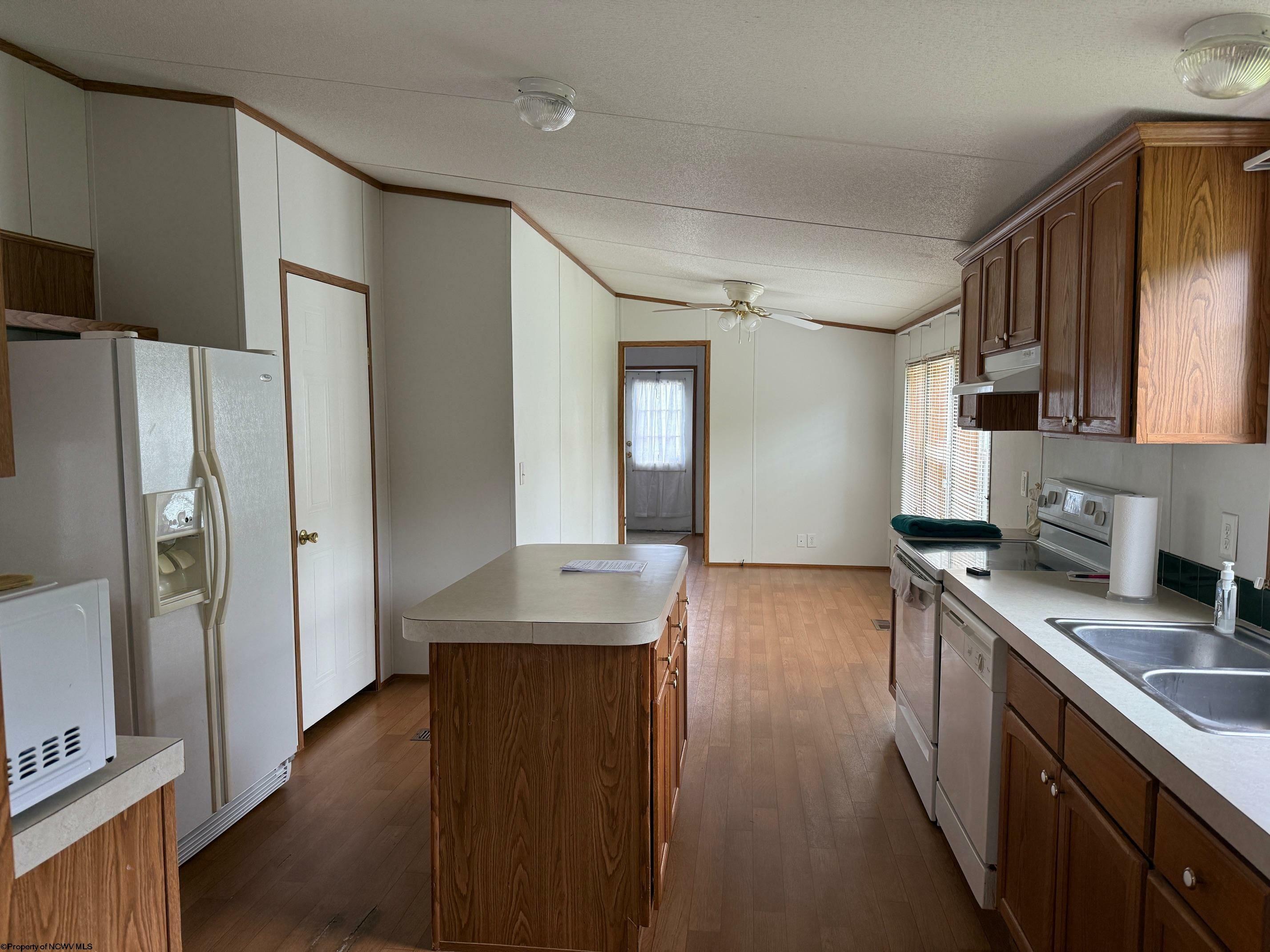 Property Photo: 227 Wamsley Way WV 26293