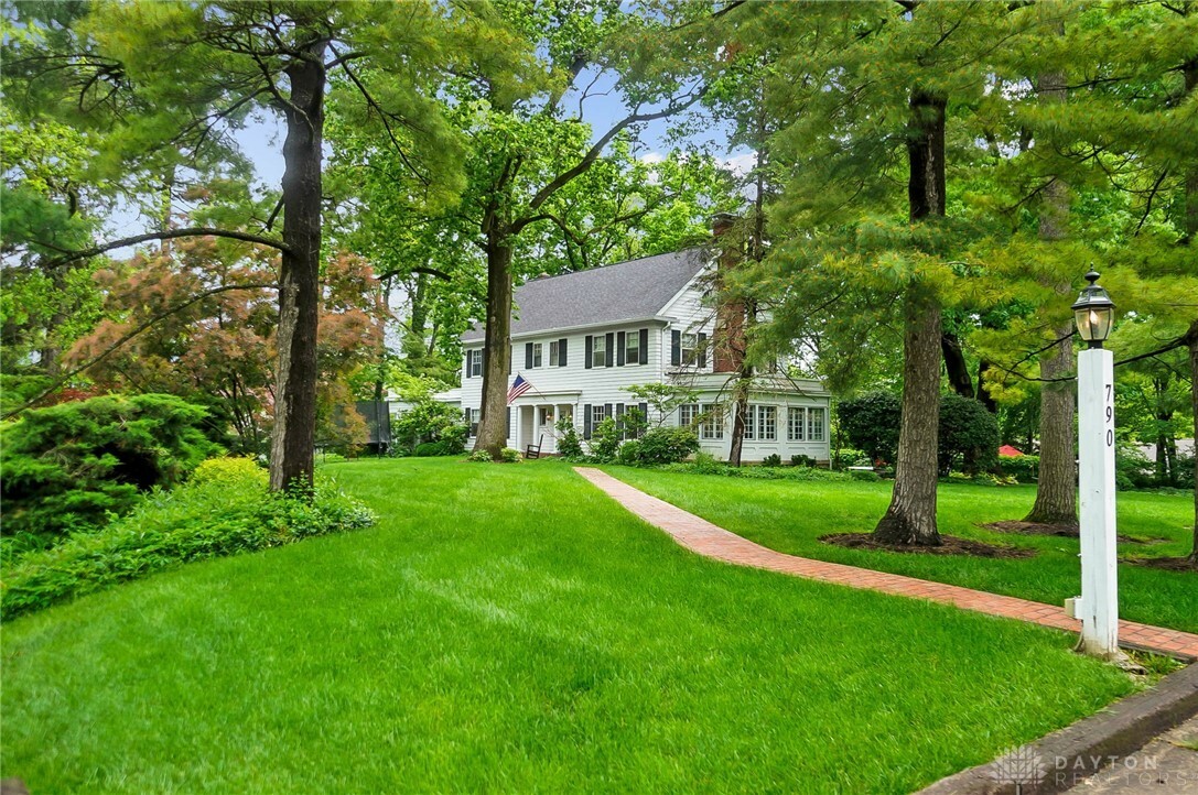 Property Photo: 790 E Schantz Avenue OH 45419