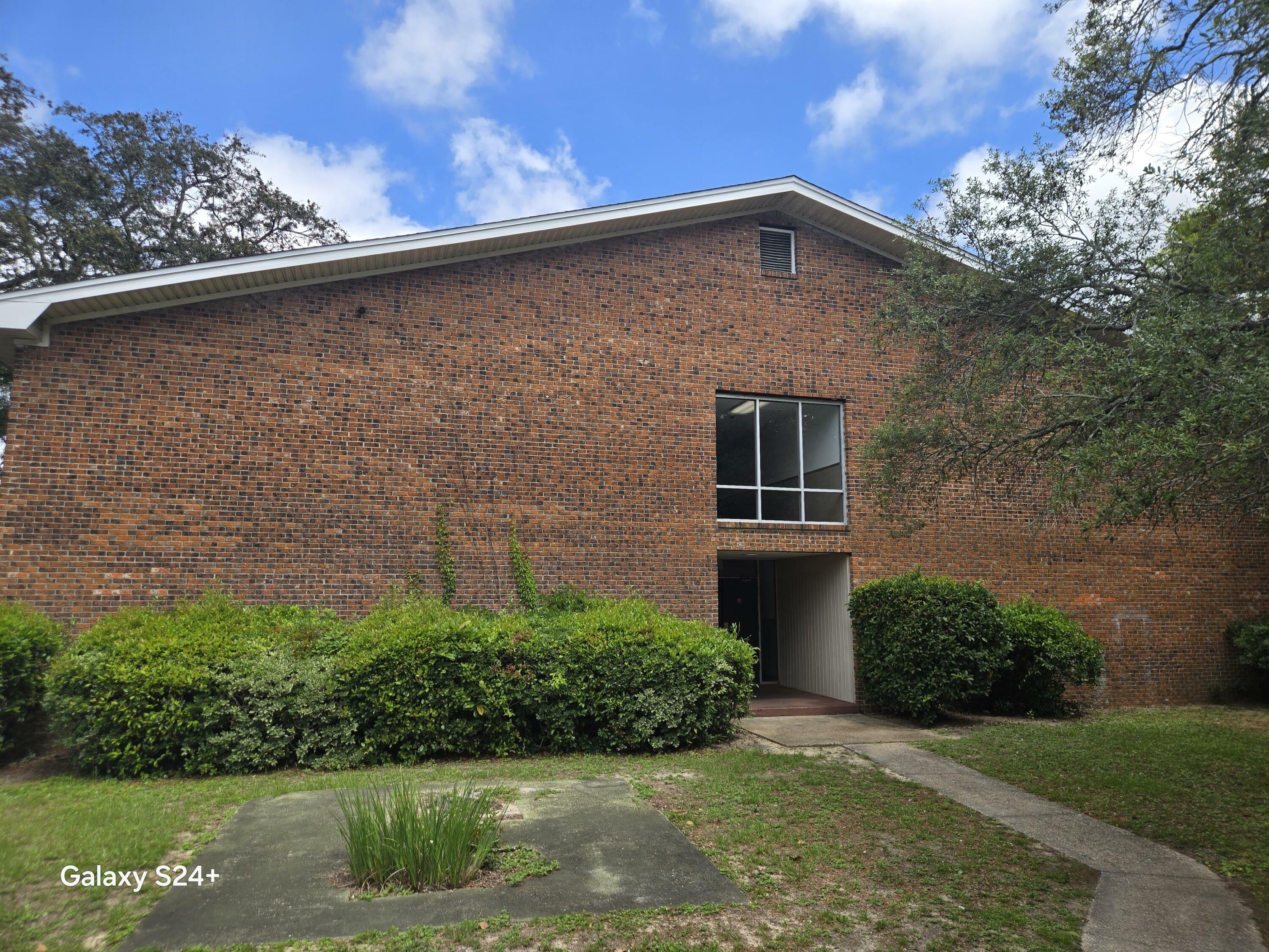 Property Photo: 609 Colonial Drive Unit 2 FL 32547