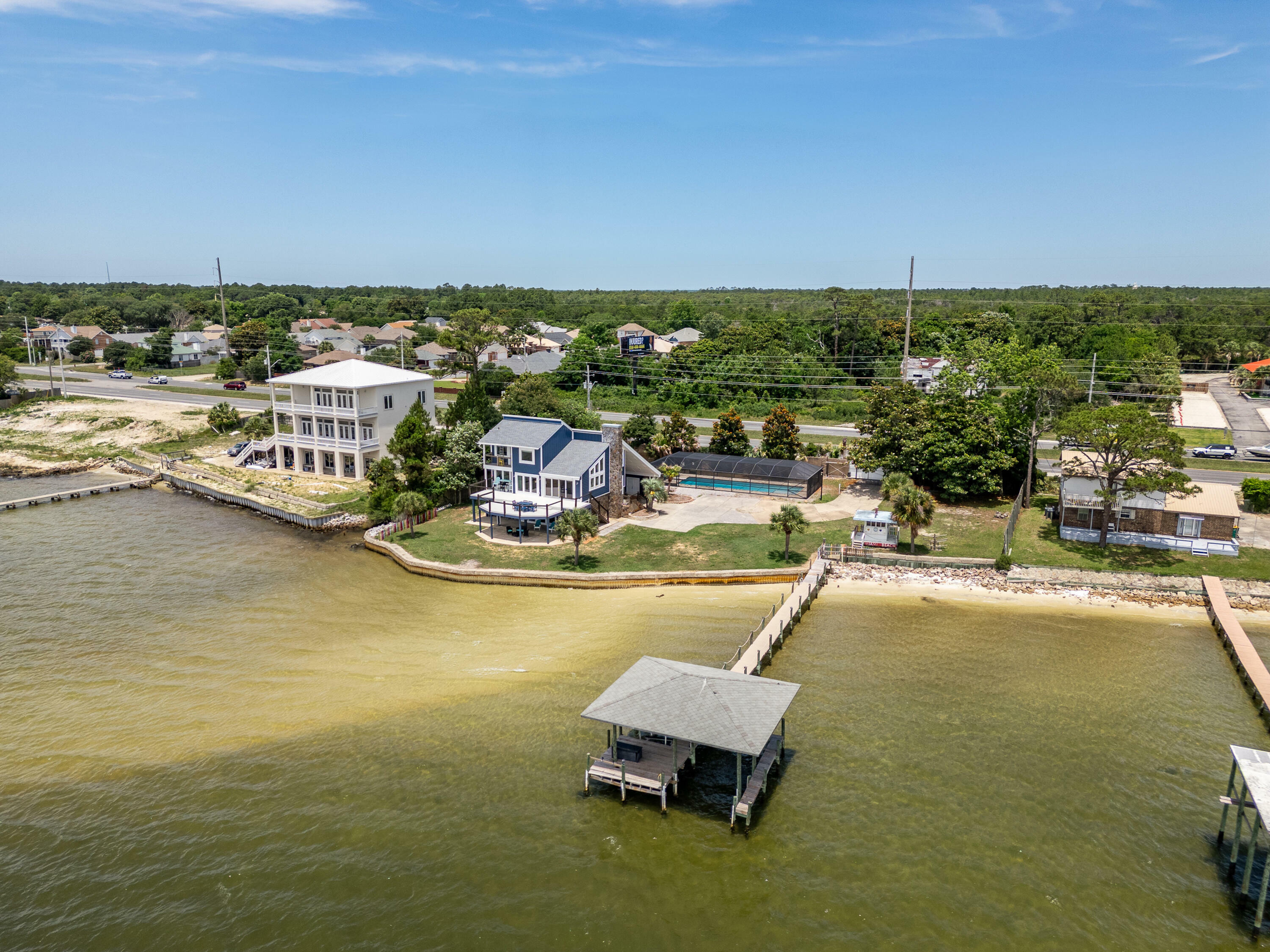 Property Photo: 2807 W Highway 98 FL 32569