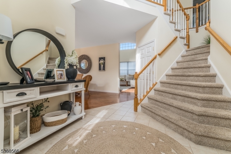 Property Photo: 6 Apgar Ct NJ 08822