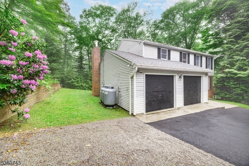 Property Photo: 15 Lisa Dr NJ 07422