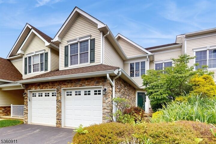 104 Briar Ct  Hardyston Twp. NJ 07419 photo