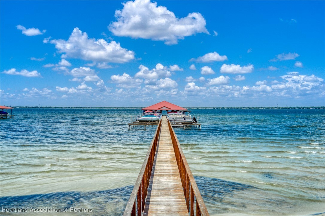 Property Photo: 2351 Lakeview Drive 219 FL 33870