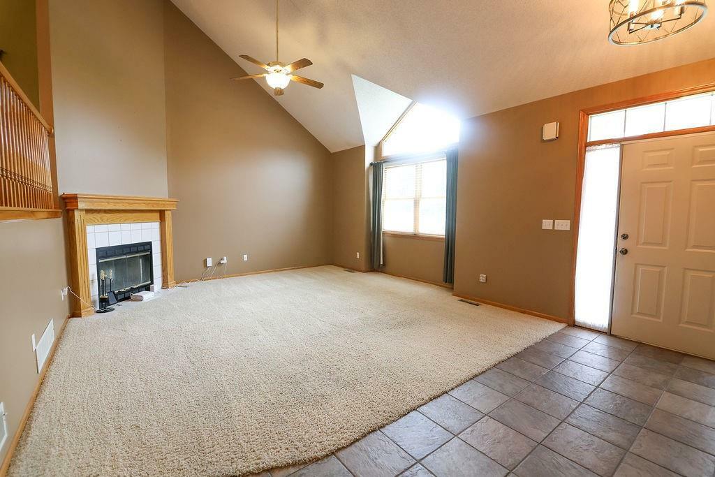 Property Photo: 3804 SW Briarwood Drive MO 64082