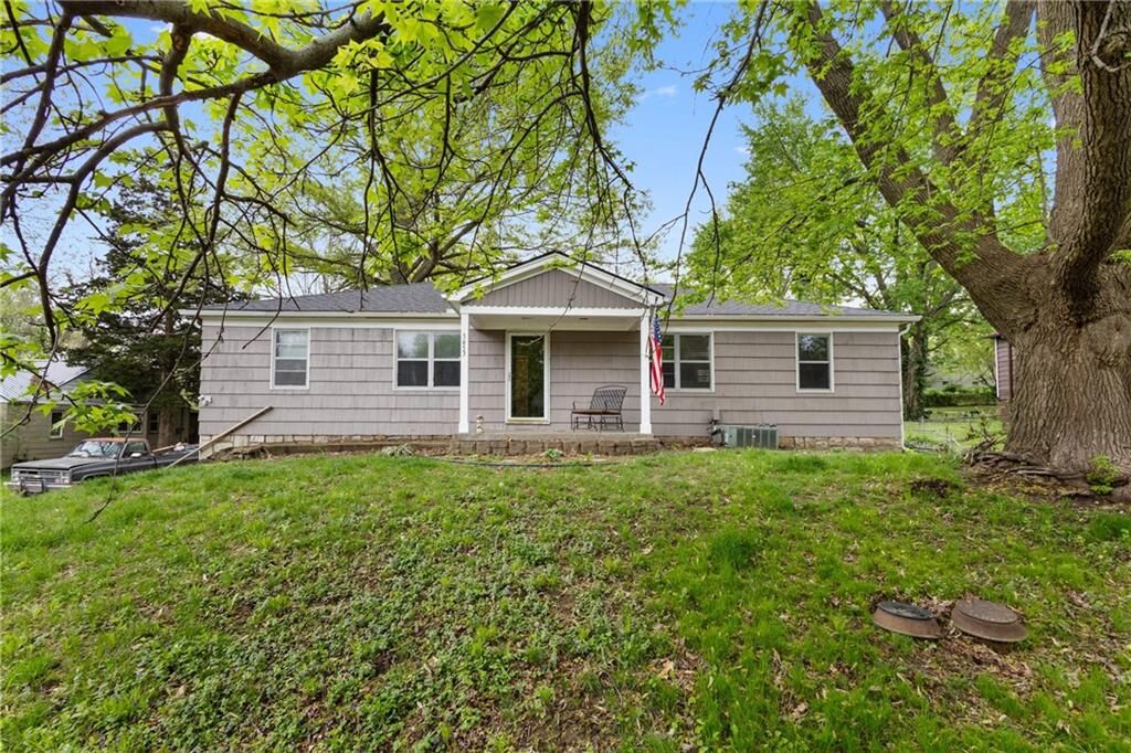 Property Photo:  5653 Sloan Avenue  KS 66104 
