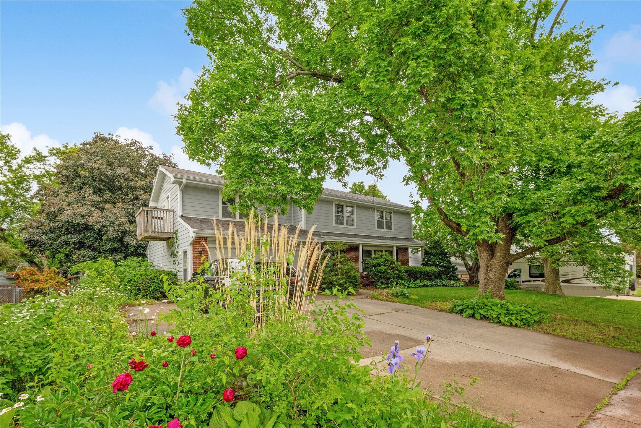 Property Photo: 401 39th Street IA 50265