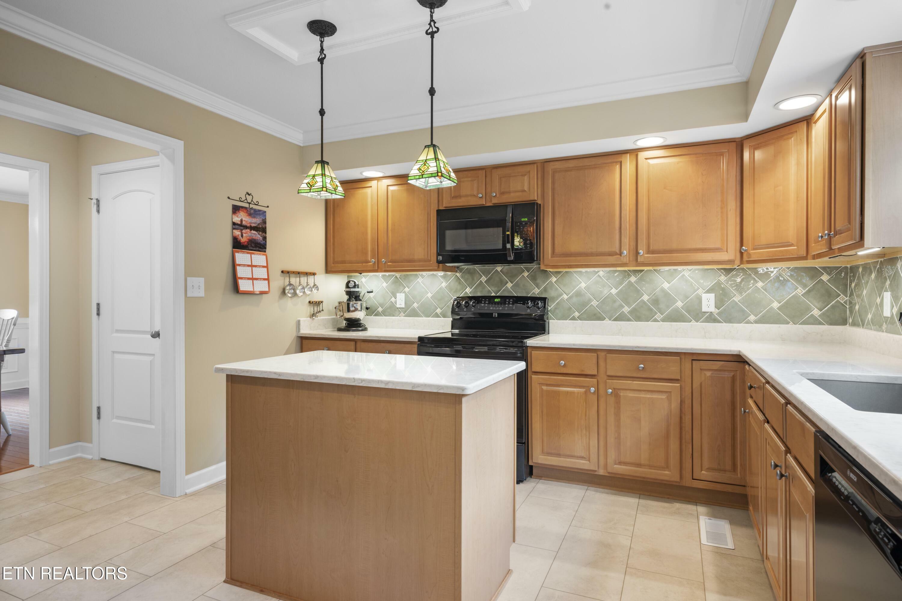 Property Photo: 1229 Greatcoat Lane TN 37922