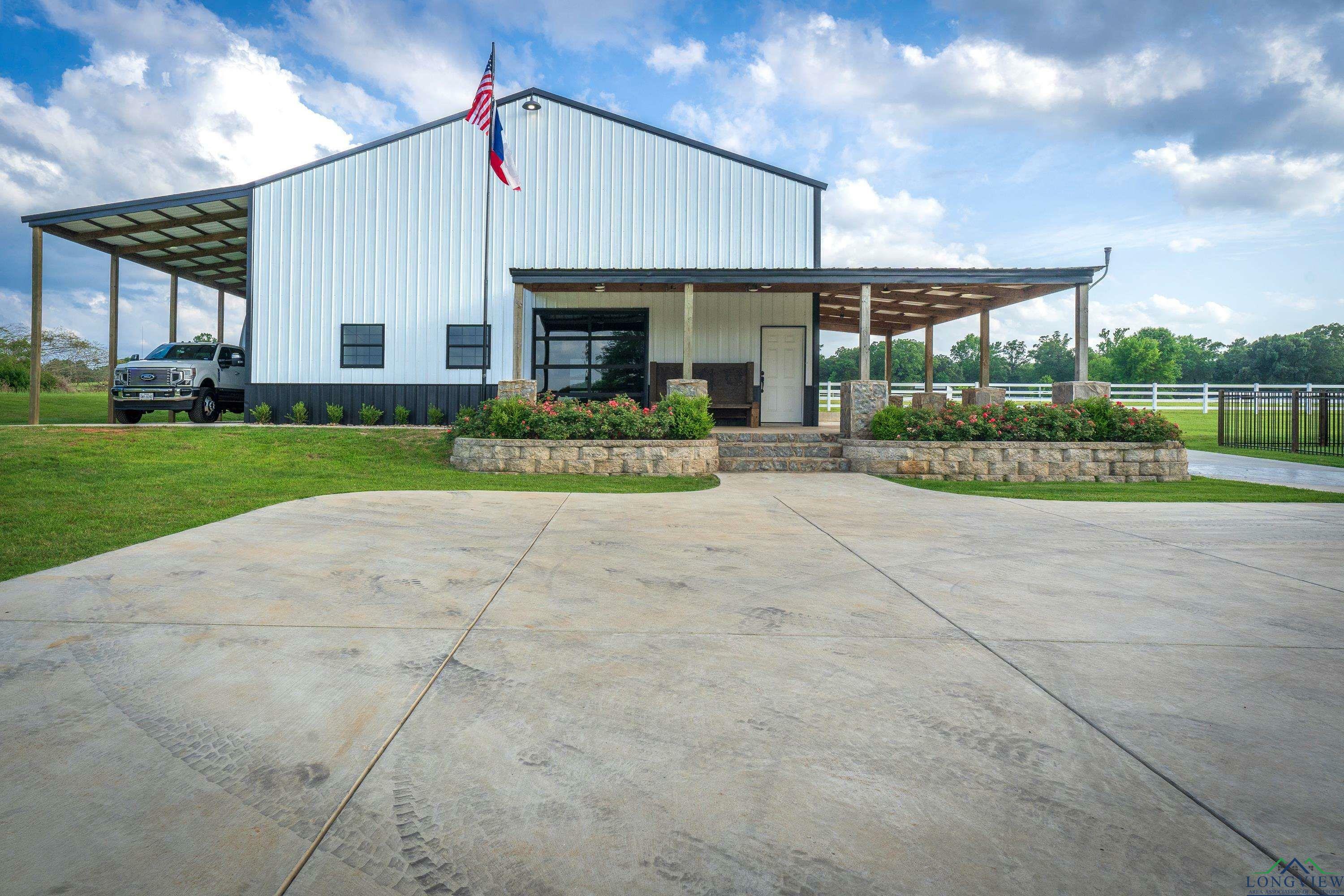 Property Photo: 4300 Willow Bend TX 75602