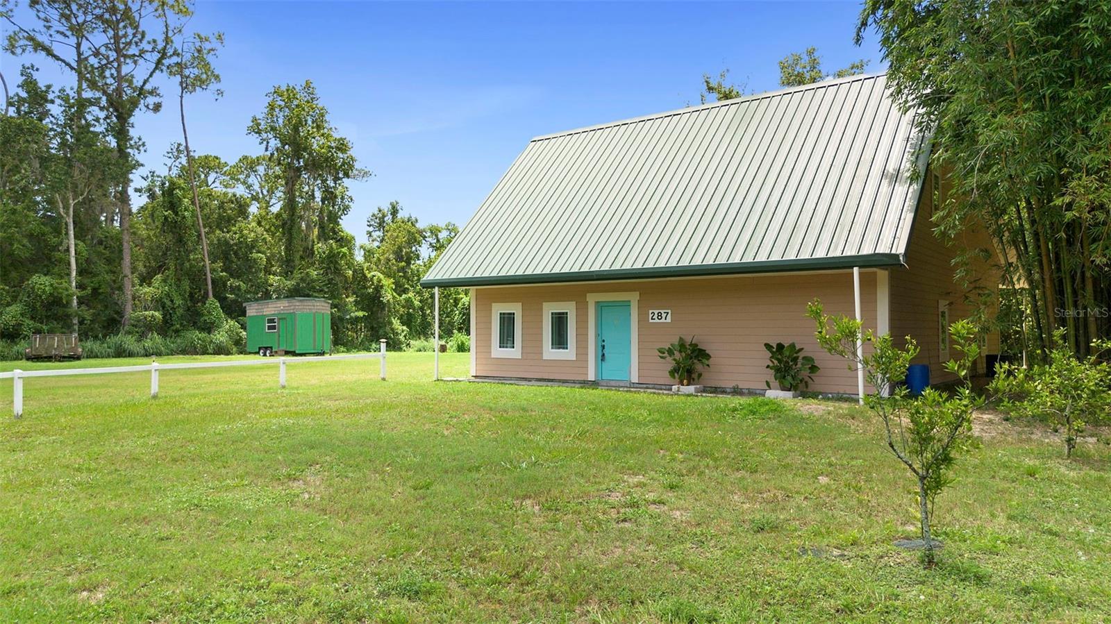 Property Photo: 287 Hilltop Drive FL 32750