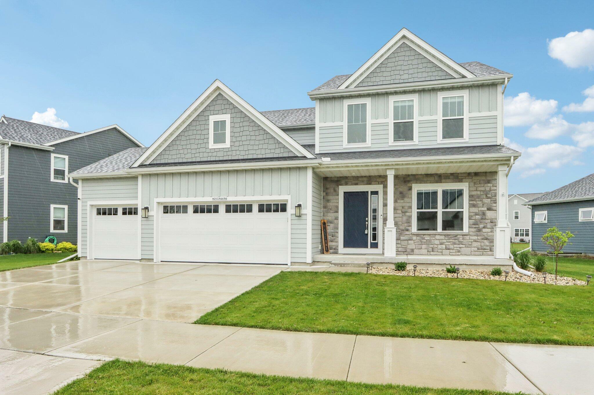 Property Photo: W253n6696 Aspen Ln WI 53089