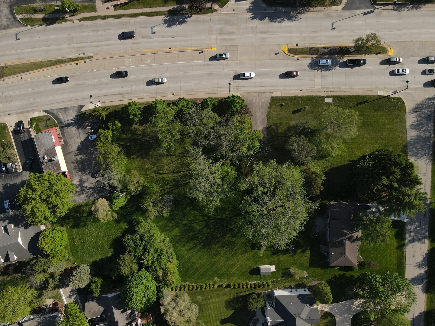 Property Photo: 119 W Lake Street IL 60108