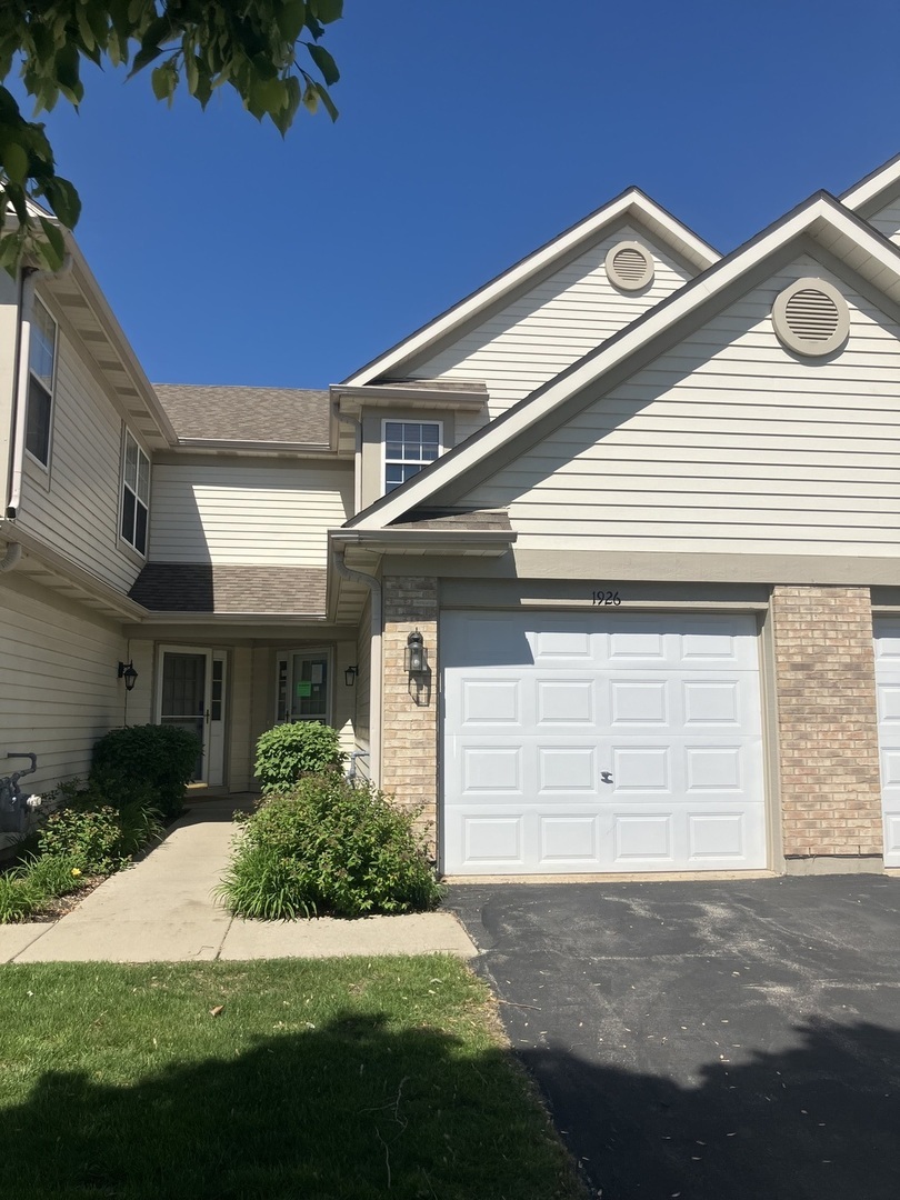 Property Photo: 1926 Grove Avenue IL 60193