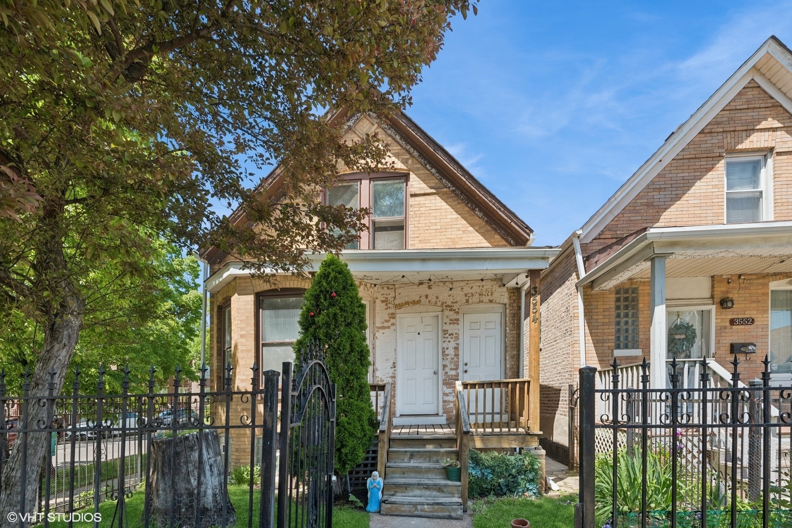 Property Photo:  3554 W Hirsch Street  IL 60651 