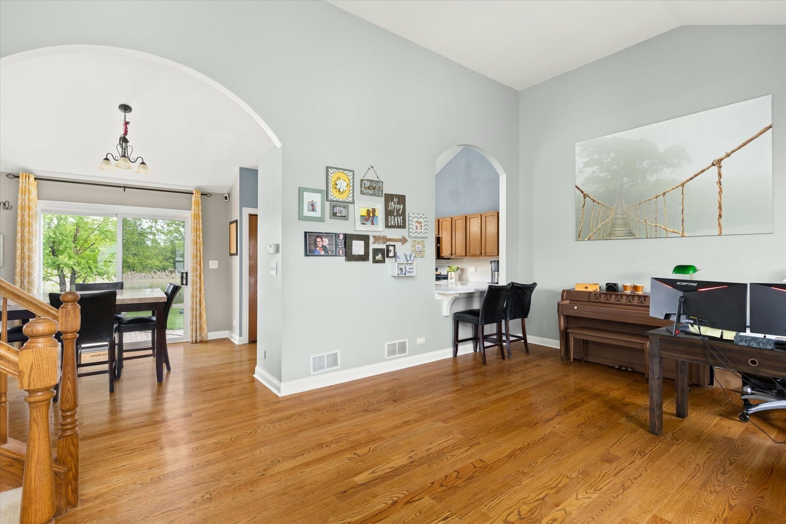 Property Photo:  25516 W Gateway Circle  IL 60585 