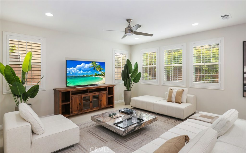 Property Photo: 213 Wicker CA 92618