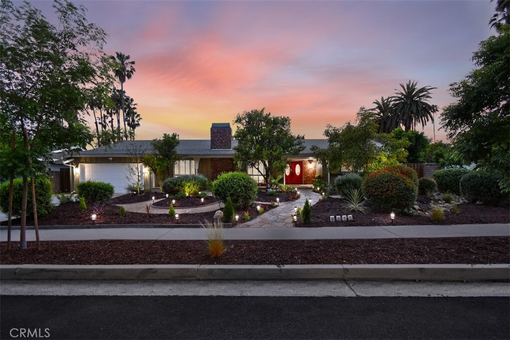 Property Photo: 9615 Donna Avenue CA 91324