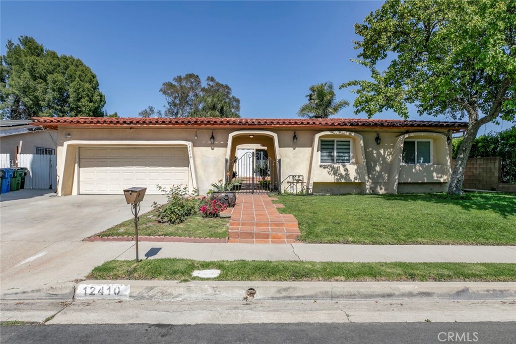 Property Photo: 12410 McLennan Avenue CA 91344