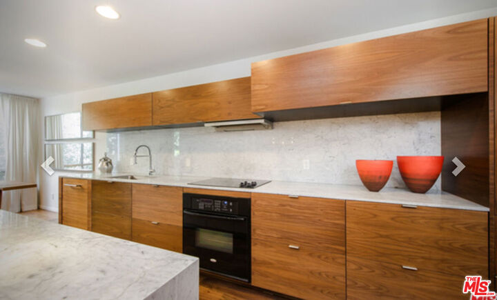 Property Photo: 406 N Oakhurst Drive 204 CA 90210