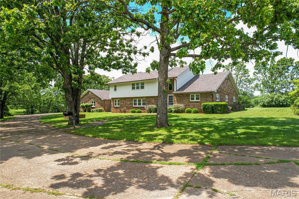 202 Greenbrier Street  Lebanon MO 65536 photo