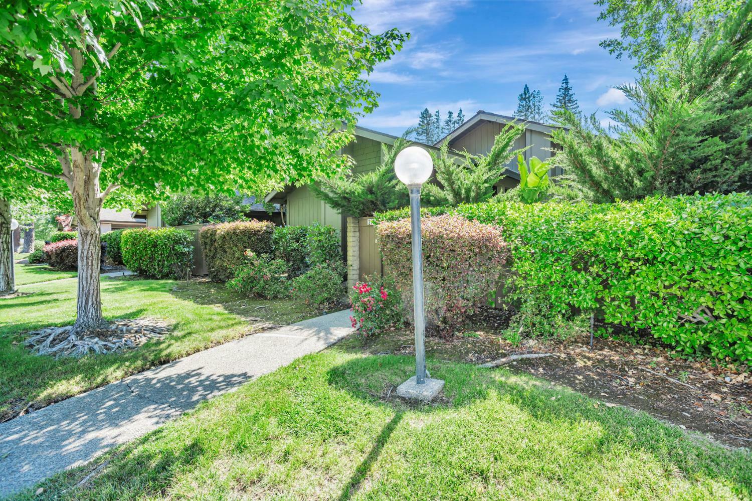 Property Photo:  279 Munroe Street  CA 95825 