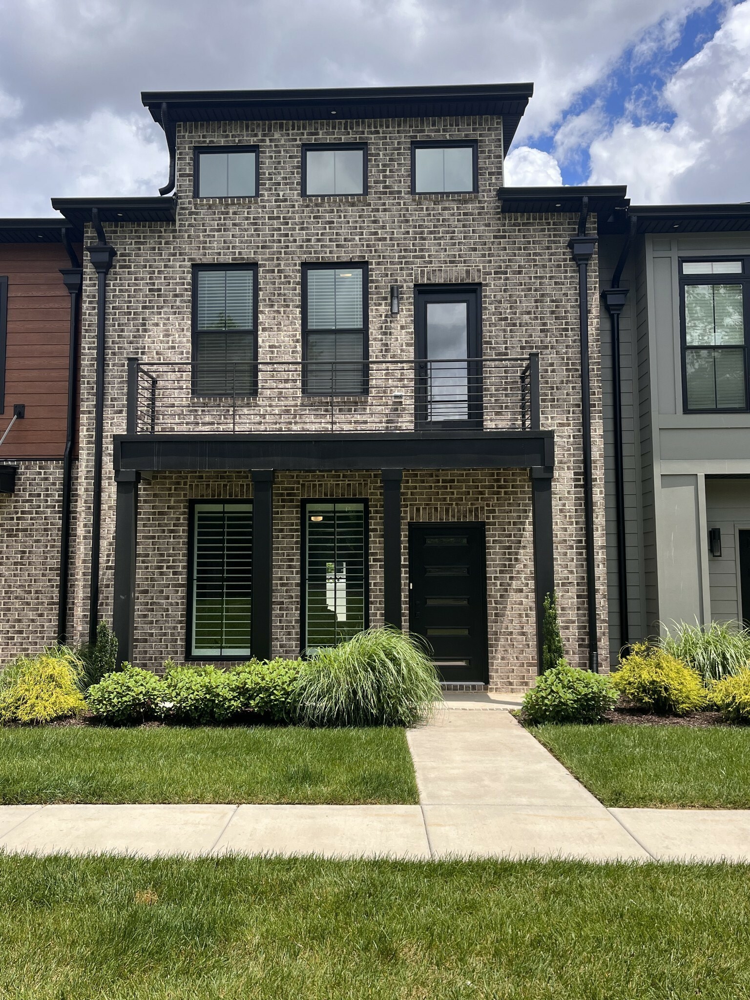 Property Photo:  1422 Rebecca Johns Dr  TN 37128 