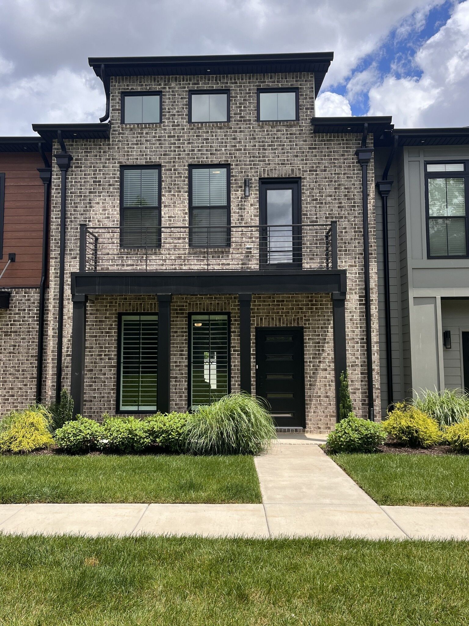 Property Photo:  1422 Rebecca Johns Dr  TN 37128 