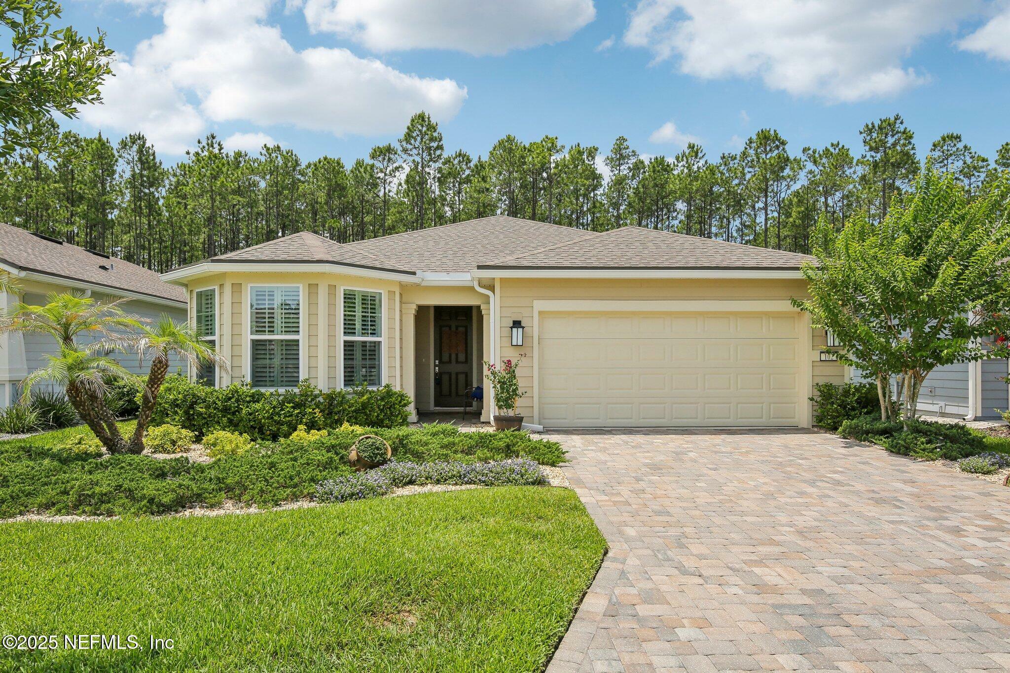 Property Photo: 102 Havencrest Avenue FL 32081