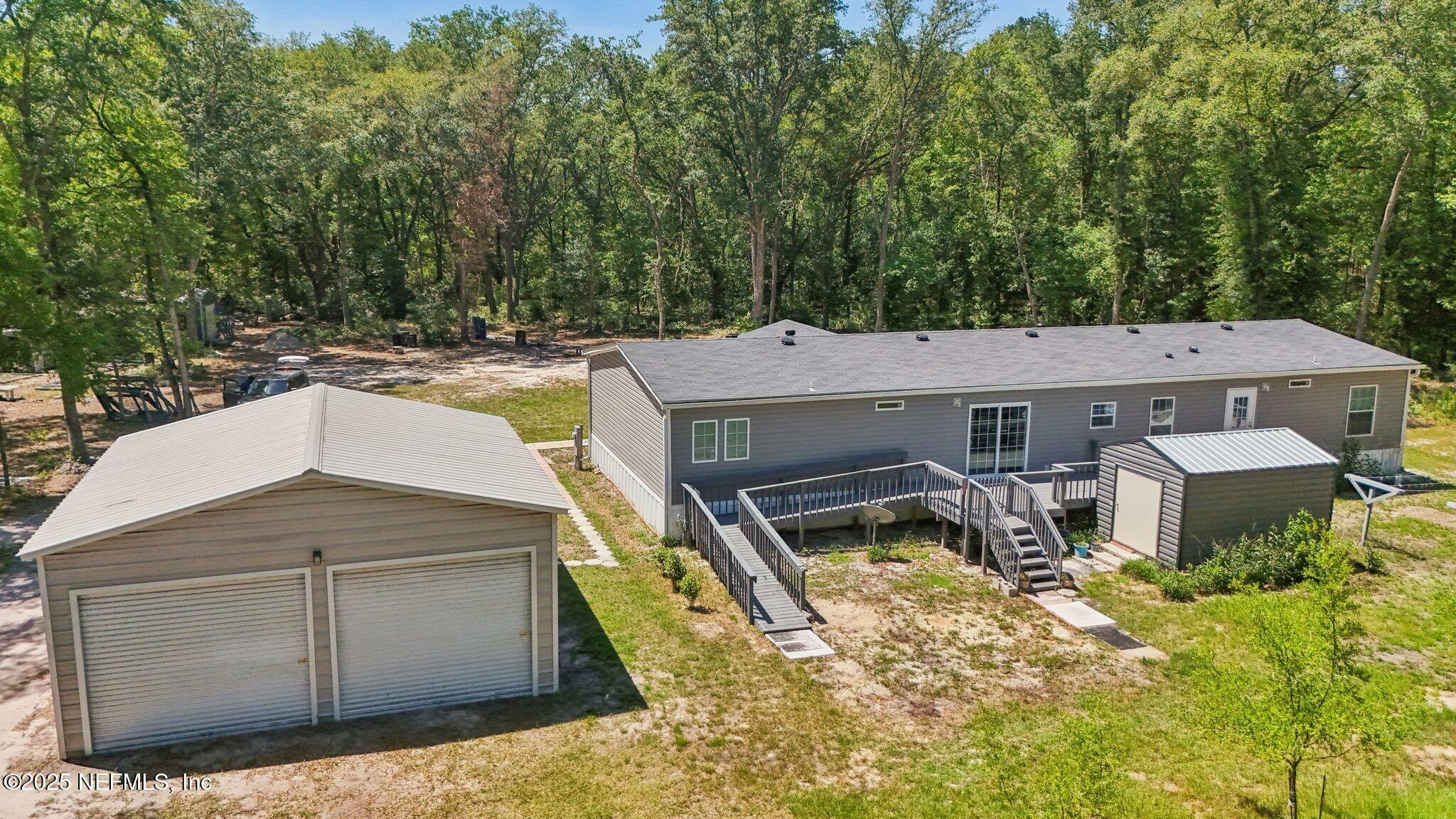 Property Photo: 335 Heartland Trail FL 32234