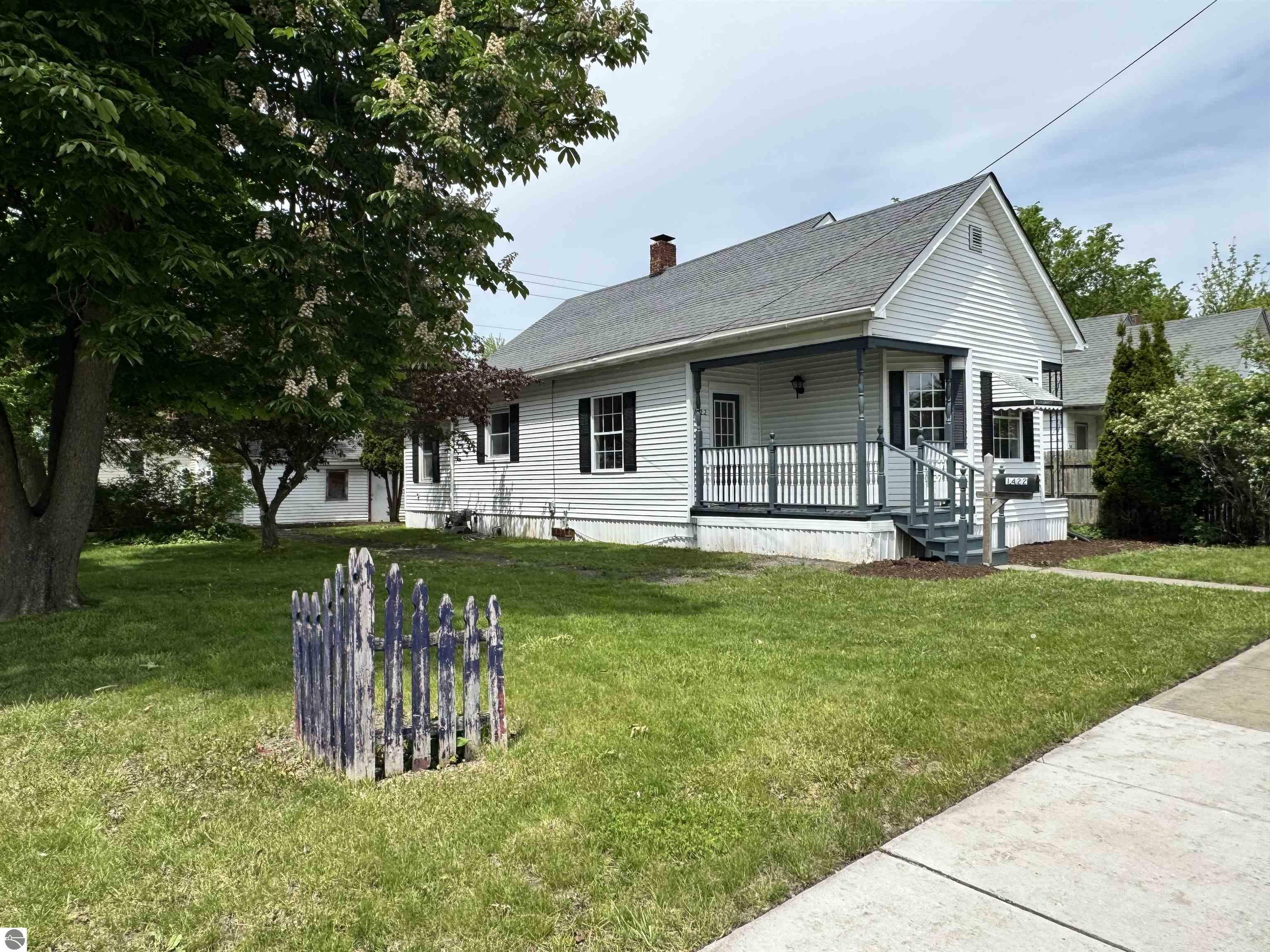 1422 Stanton  Bay City MI 48708 photo