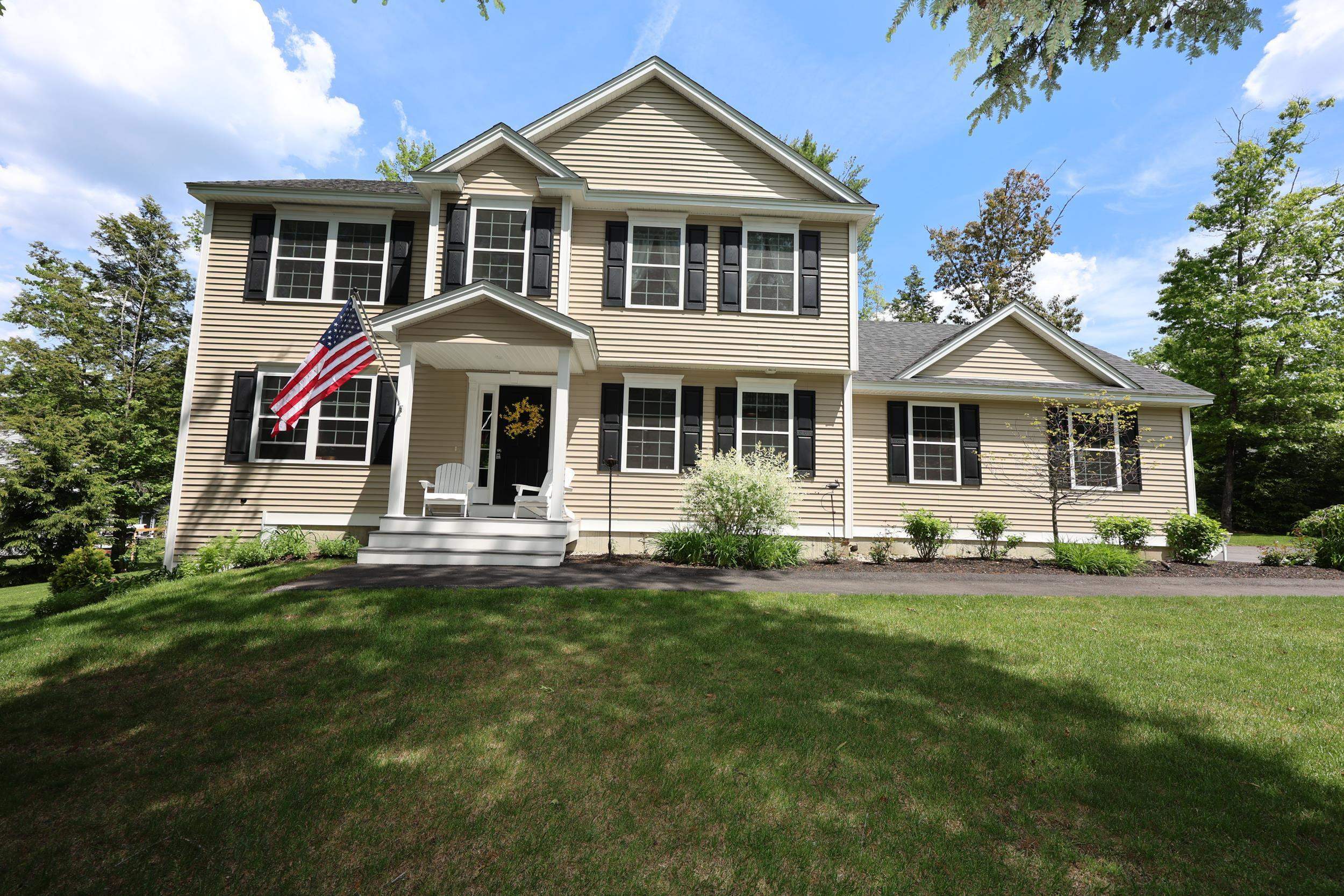 Property Photo: 28 Sandybrook Drive NH 03077