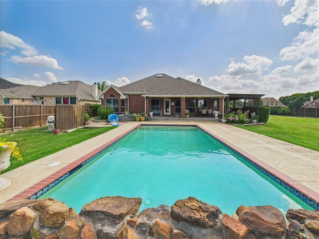 1409 Stoney Hills Drive  Cedar Hill TX 75104 photo