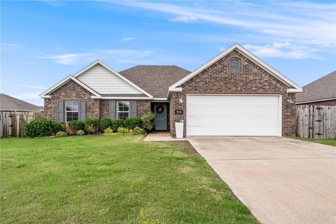 Property Photo:  7533 Devonshire Avenue  AR 72762 