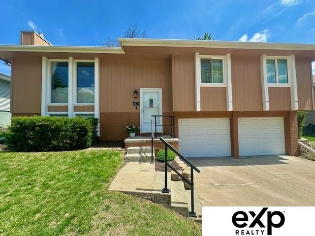 Property Photo: 2173 N 125 Avenue Circle NE 68164