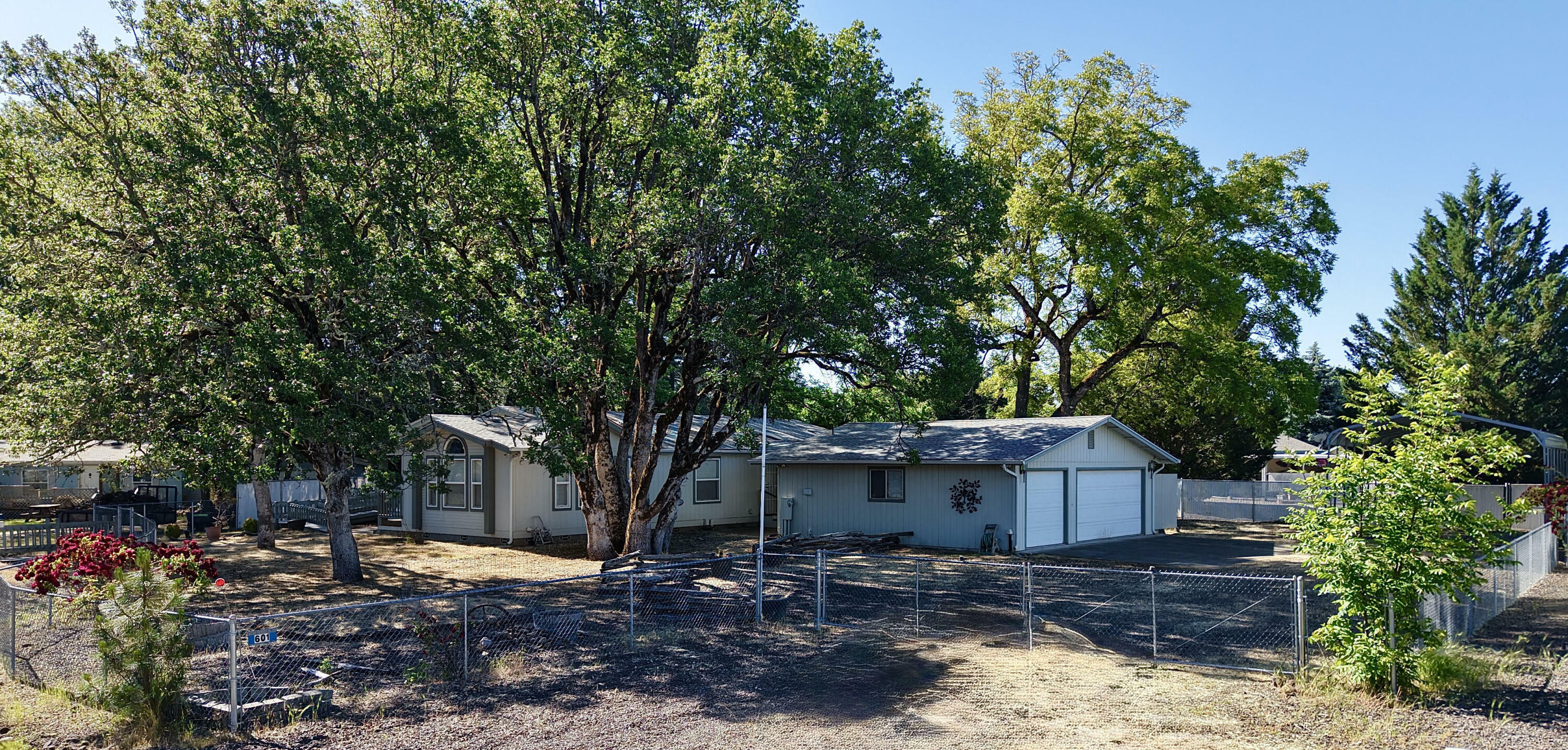 601 Deer Park Lane  Shady Cove OR 97539 photo