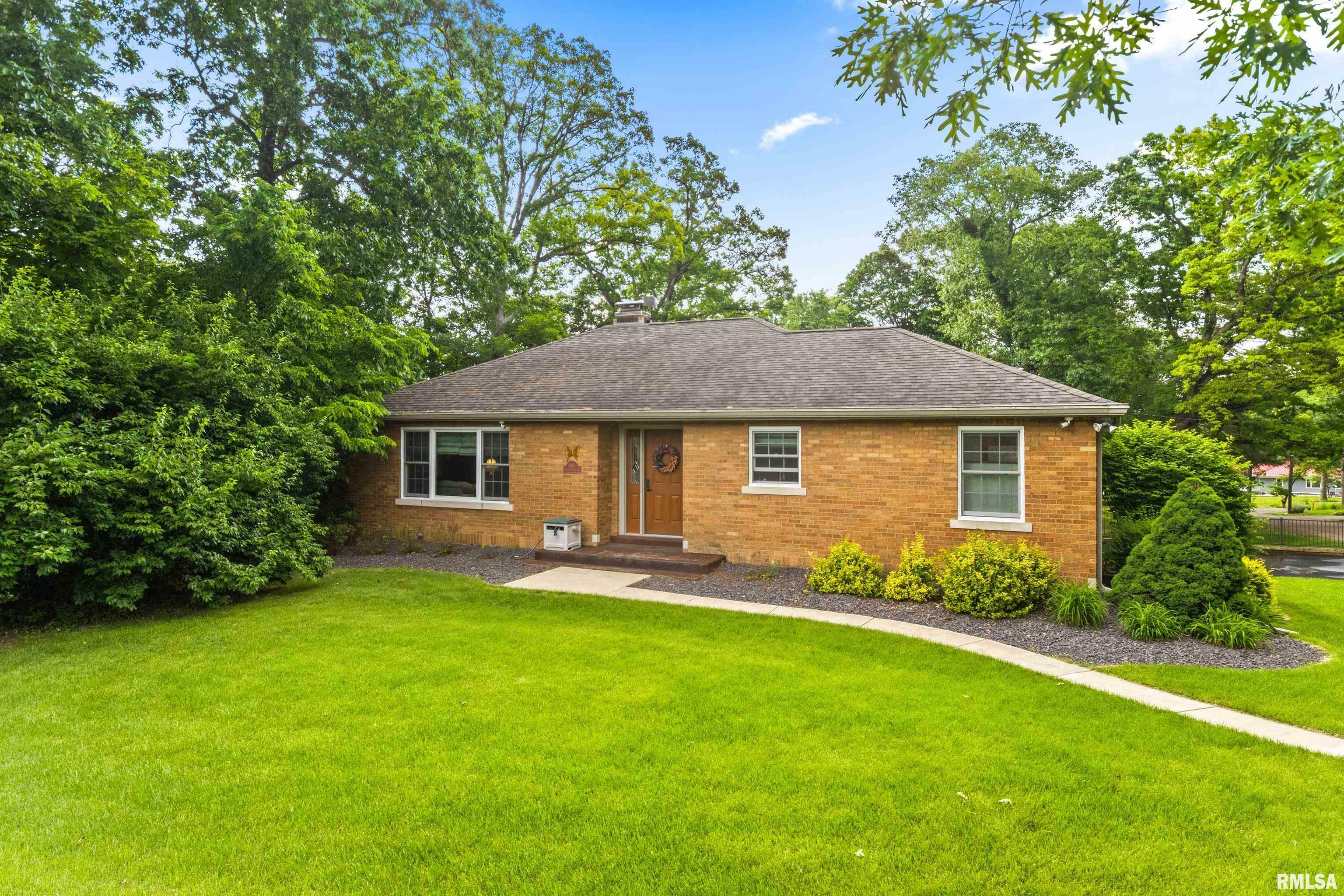 Property Photo:  1168 N Upper Skyline Drive  IL 61611 