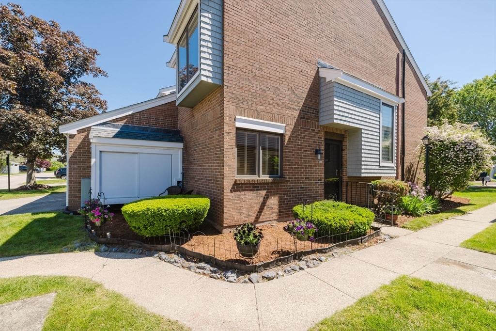 Property Photo: 241 Greenbrook Dr 241 MA 02072