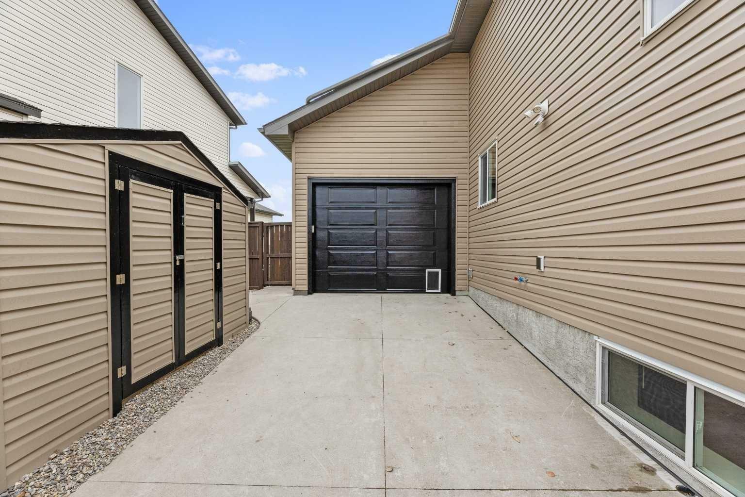Property Photo: 22 Vermont Close AB T4H 0C3