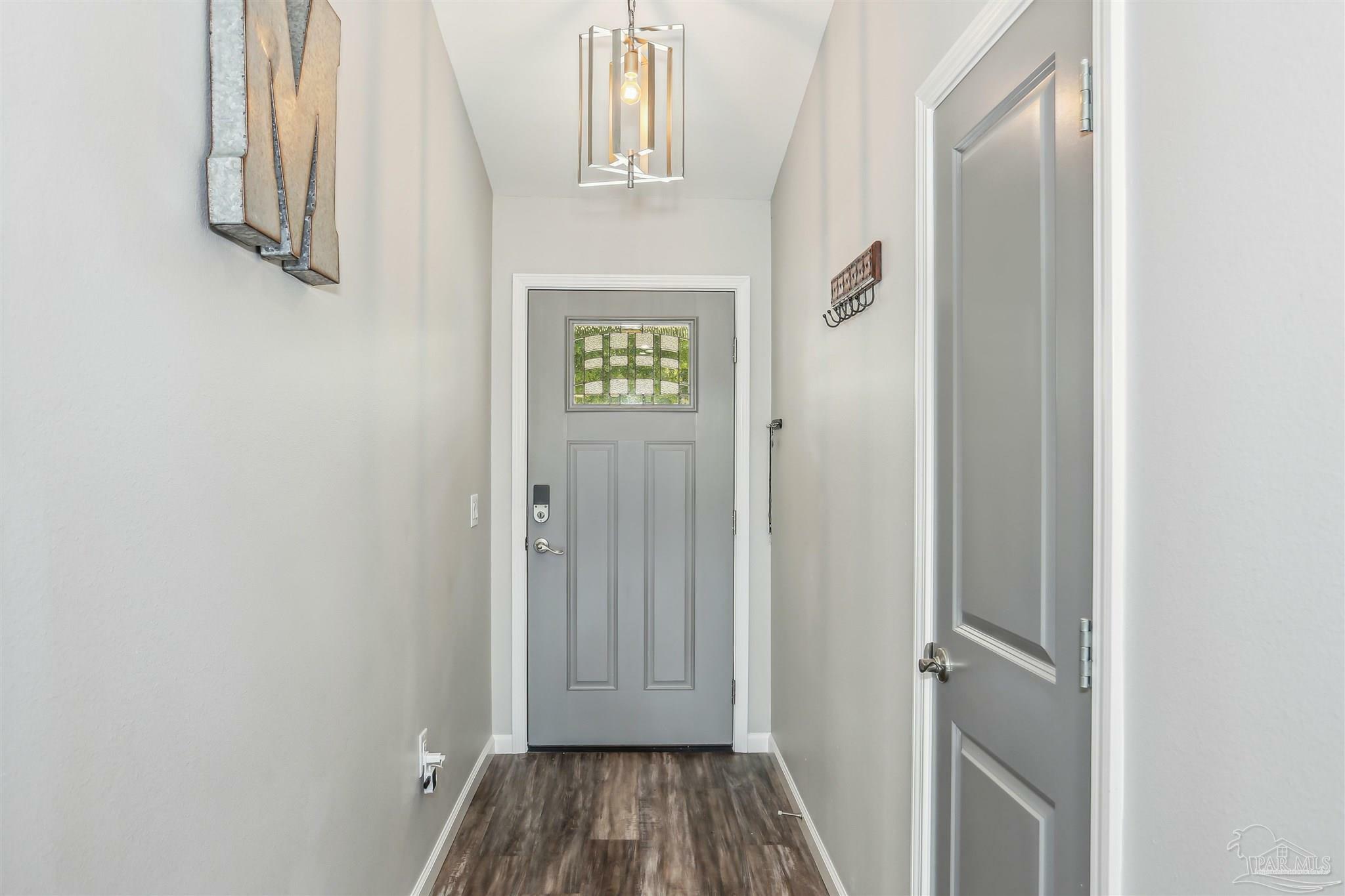 Property Photo: 5565 Riviera Dr FL 32583
