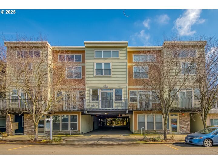 7520 SE Milwaukie Ave 204  Portland OR 97202 photo